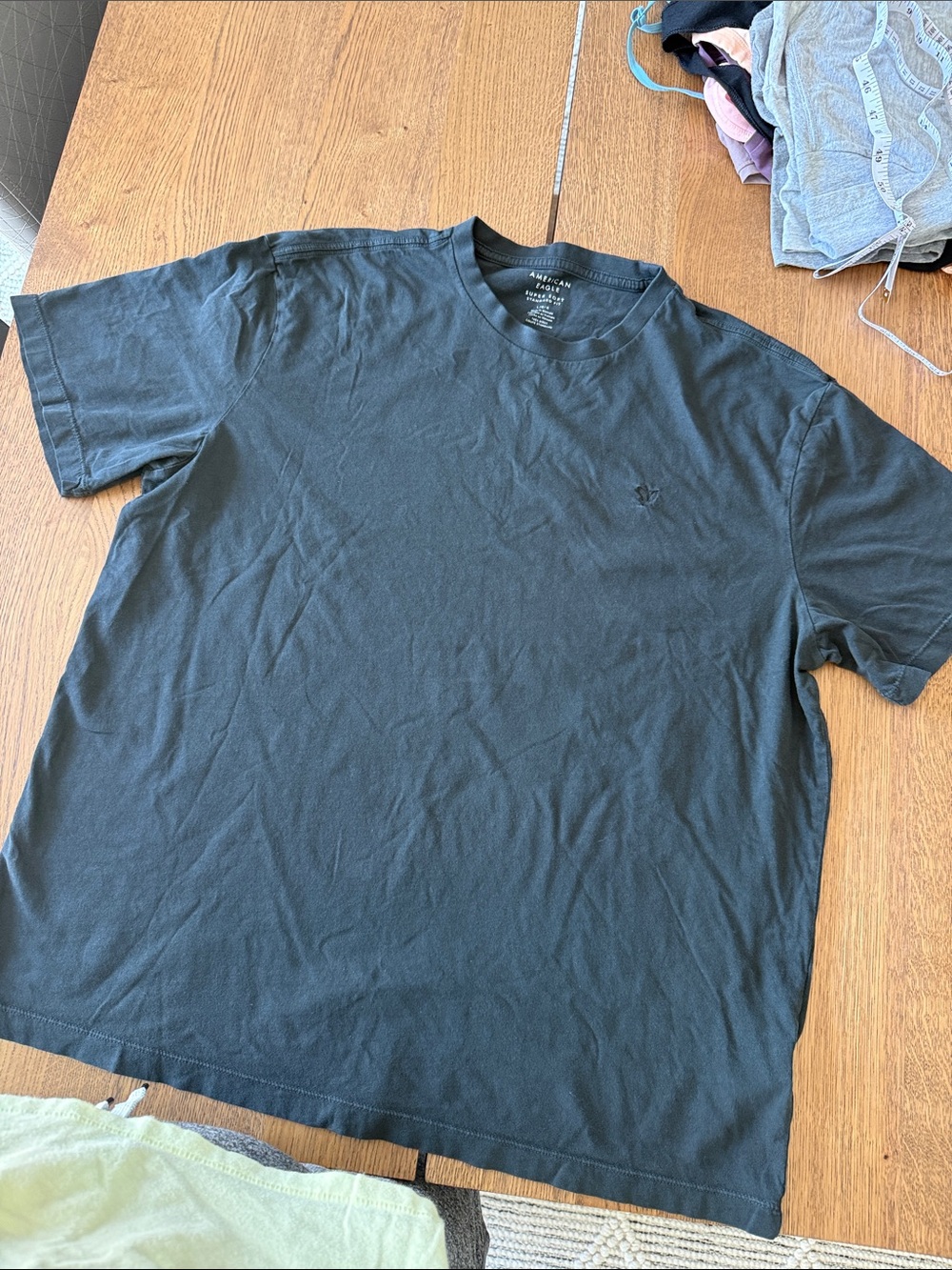 American Eagle Outfitters Black Short Sleeve Crew Tee